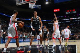 意大利杯单赛季进4球，亚伯拉罕为米兰近20个赛季第一人.