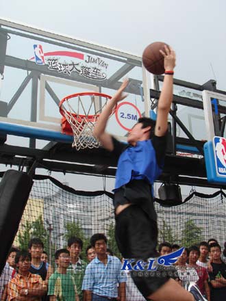 一场精心演 一场精心演