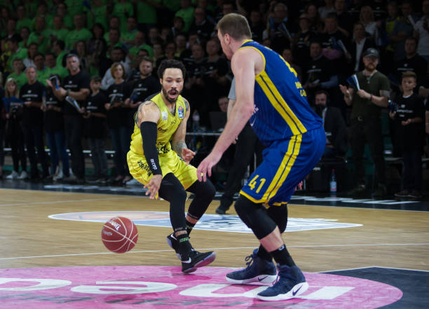 队策略的调 队策略的调