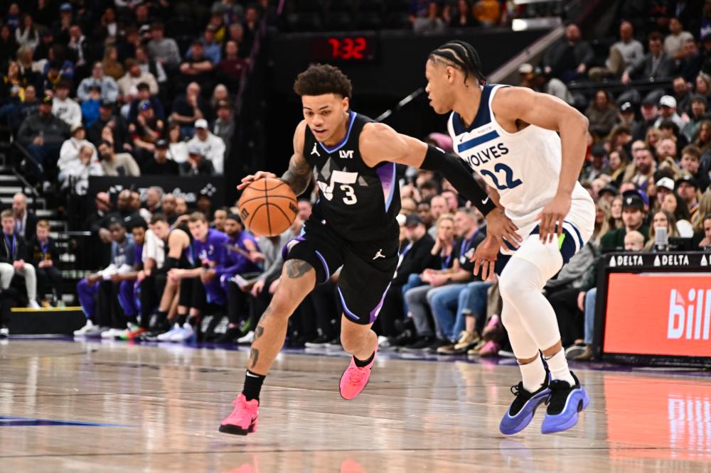 更以压倒性 更以压倒性